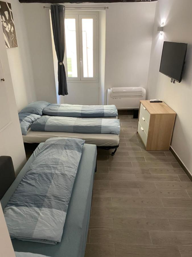 Renovated Studio In The Heart Of The Old Town مينتون المظهر الخارجي الصورة