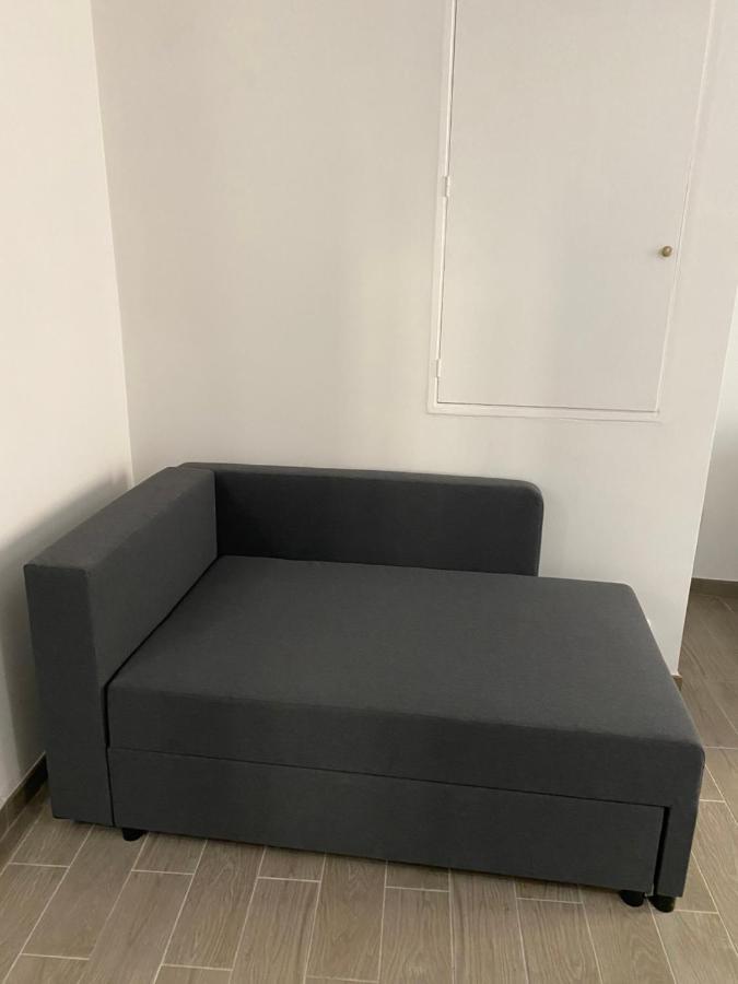 Renovated Studio In The Heart Of The Old Town مينتون المظهر الخارجي الصورة